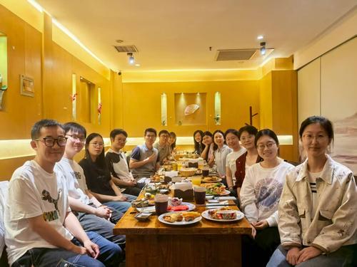 毕业聚餐2.jpg